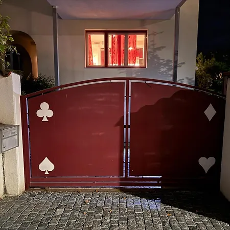 Bb Queens فندق مبيت وإفطار