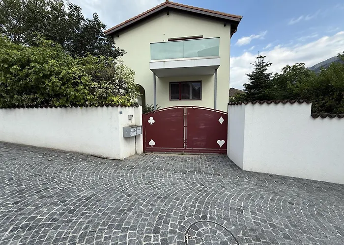 Bb Queens Bed & Breakfast Losone