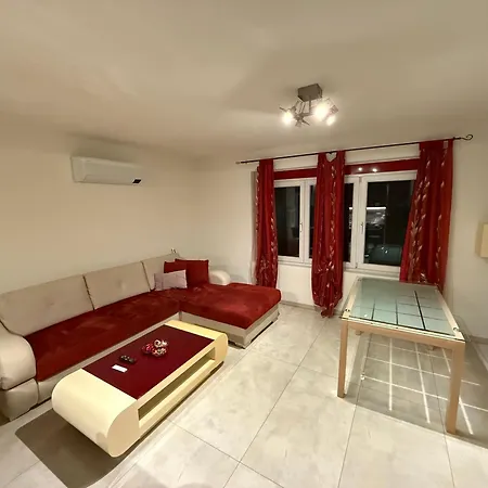 Bb Queens Bed & Breakfast Losone